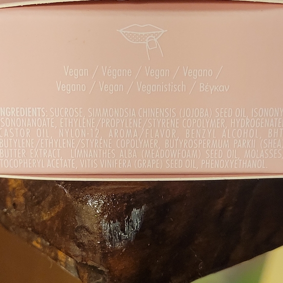 Kylie Skin Sugar Lip Scrub - Picture 2 of 3